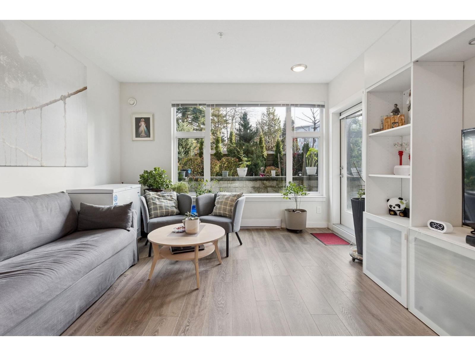 124 10838 WHALLEY BOULEVARD