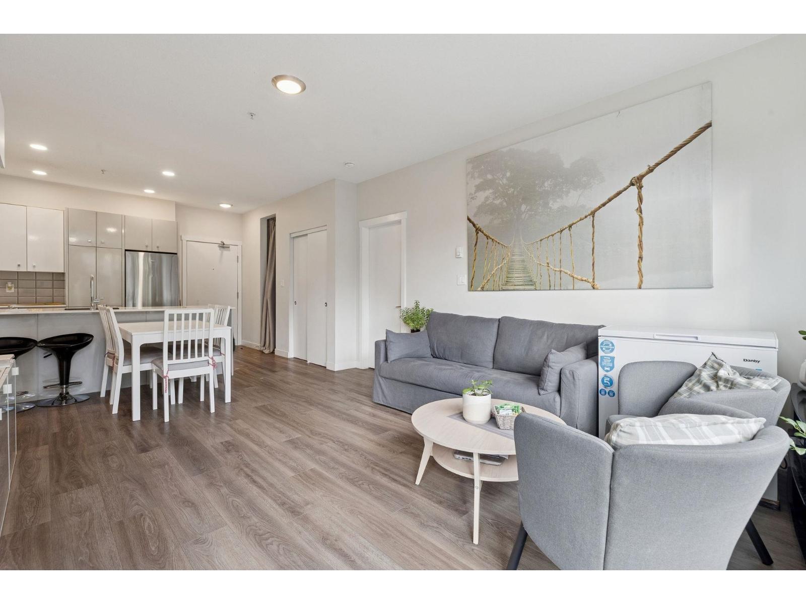 124 10838 WHALLEY BOULEVARD