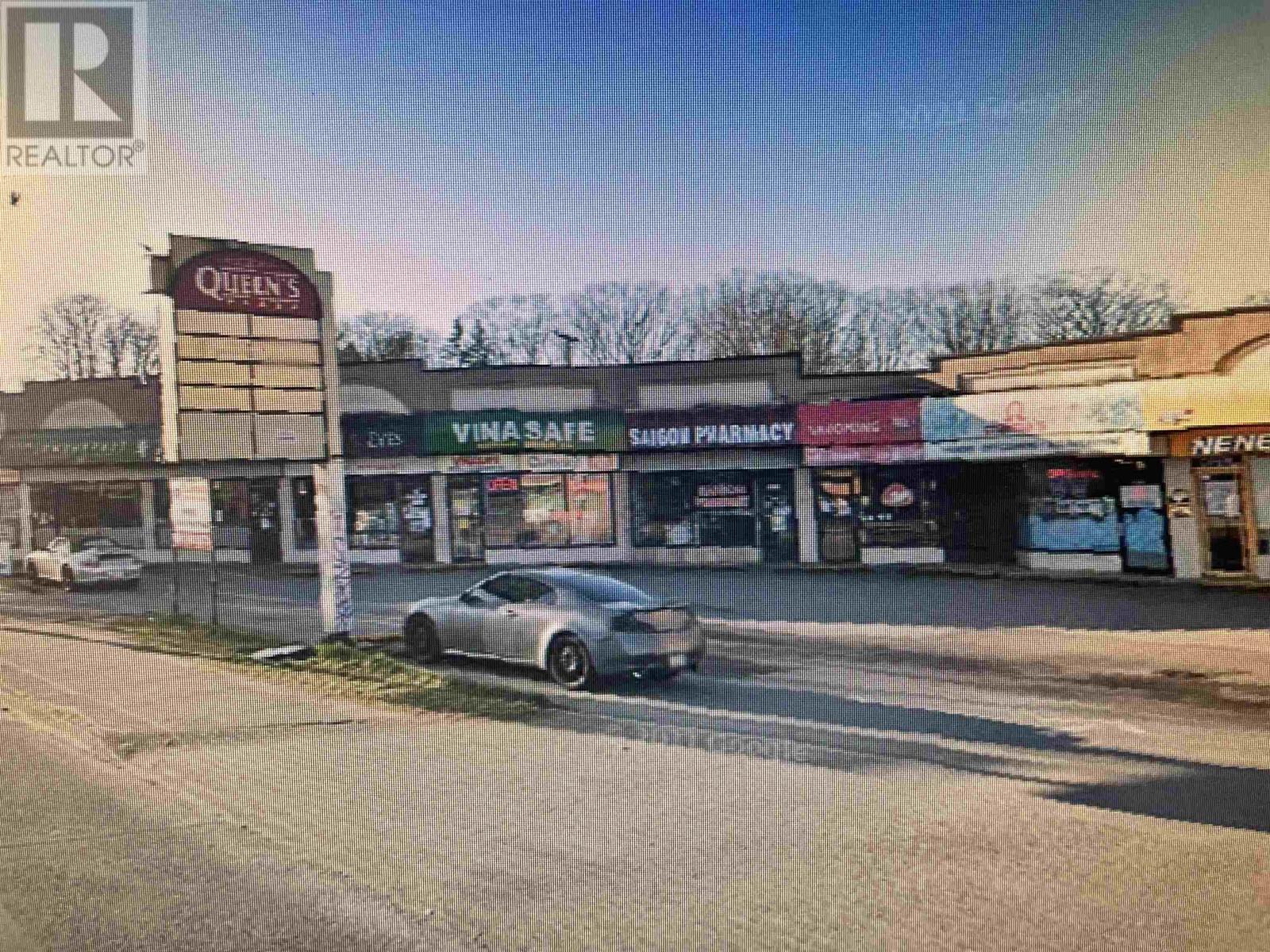 1066 KINGSWAY