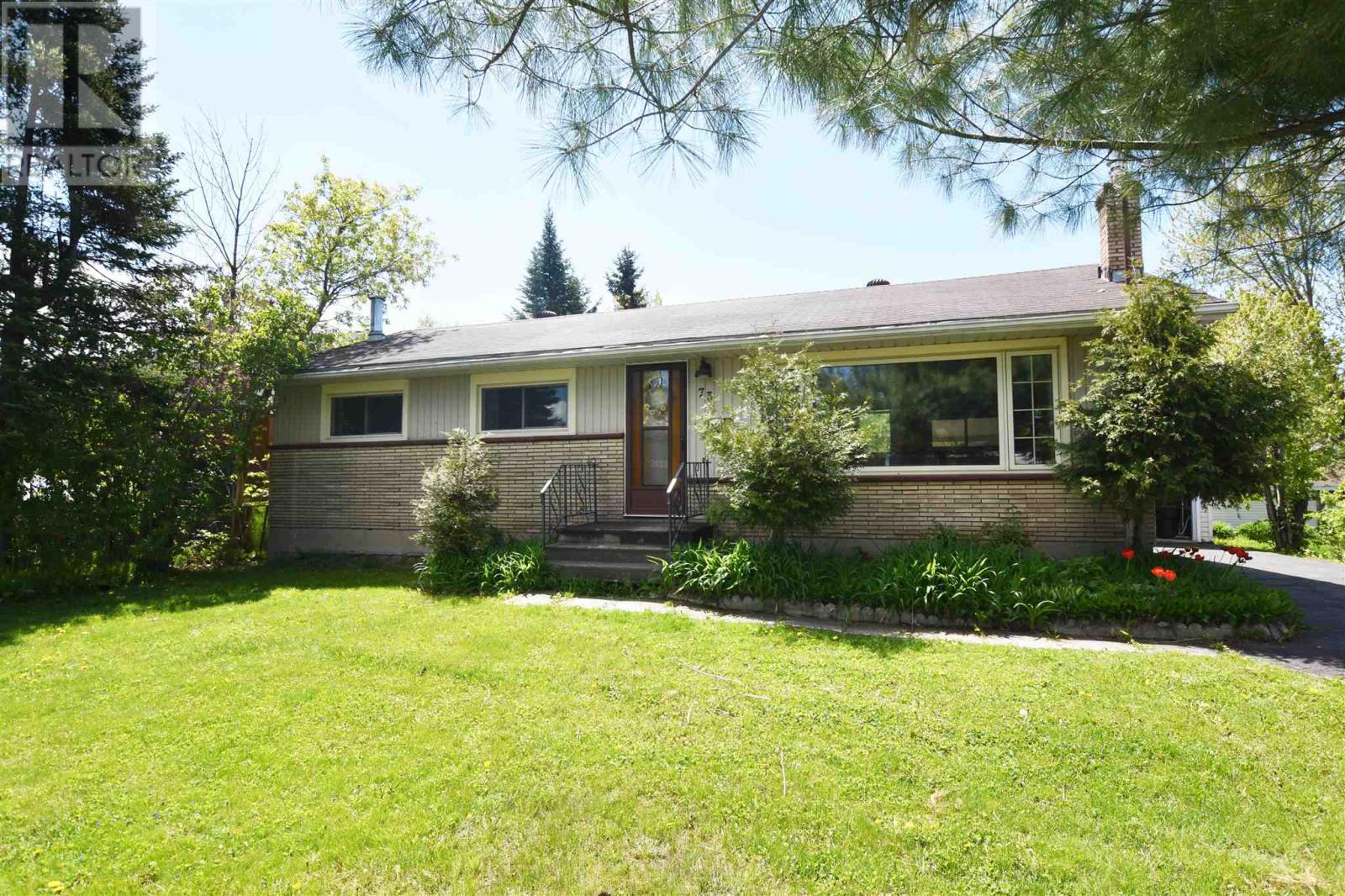 Homes for Sale Sault Ste. Marie 73 Johnson AVE
