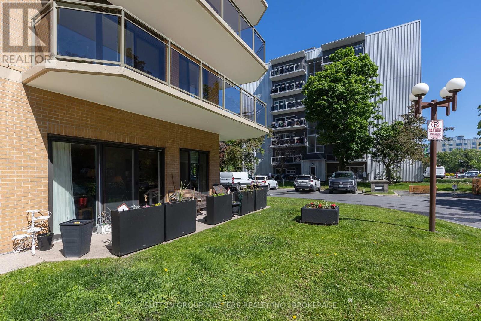 102 - 257 BATH ROAD