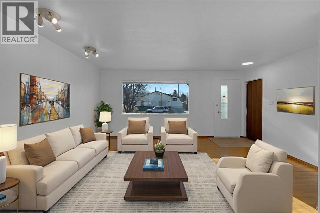 1980 Cottonwood Crescent SE