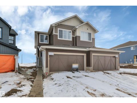 5657 Hawthorn WY SW Edmonton AB T6X3K7