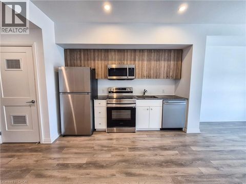 101 GOLDEN EAGLE Road Unit# 511 Waterloo ON N2V1C3