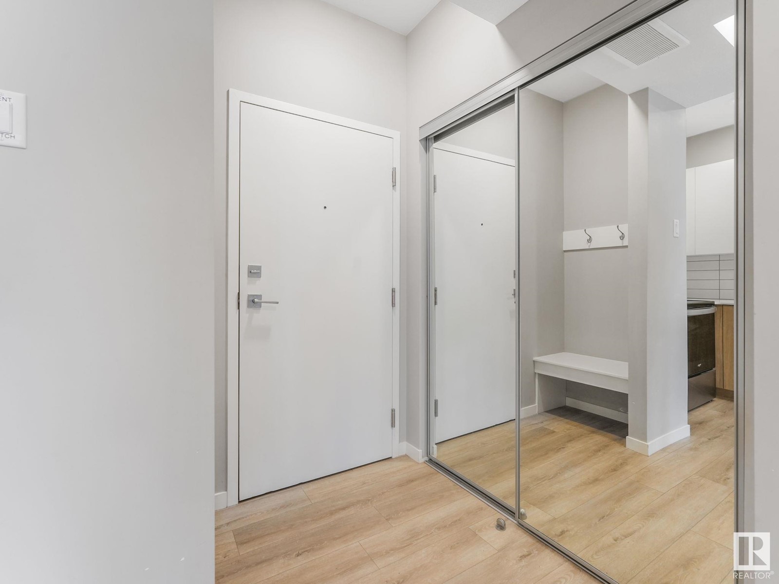 #202 856 SECORD BV NW