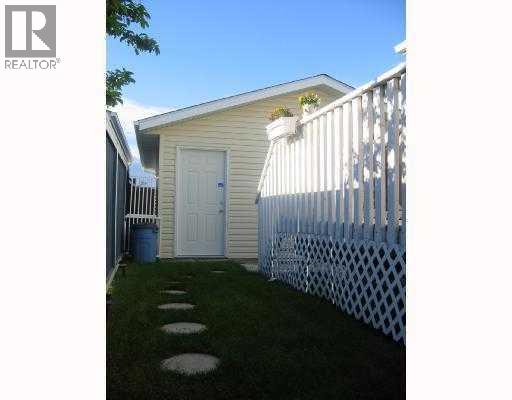 48 LA VALENCIA Gardens NE