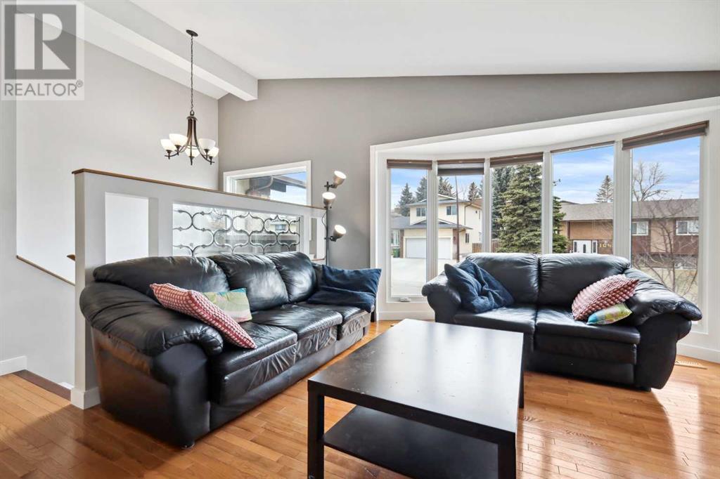 83 Berkley Rise NW