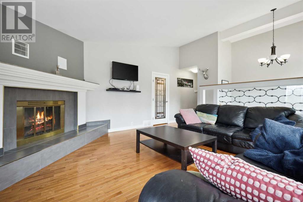 83 Berkley Rise NW