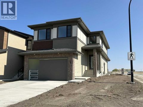27 Heritage Link Cochrane AB T4C2J8