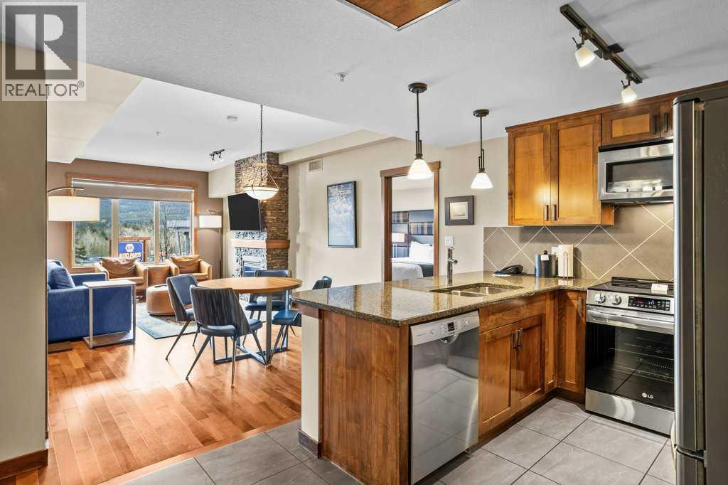 204, 30 Lincoln Park