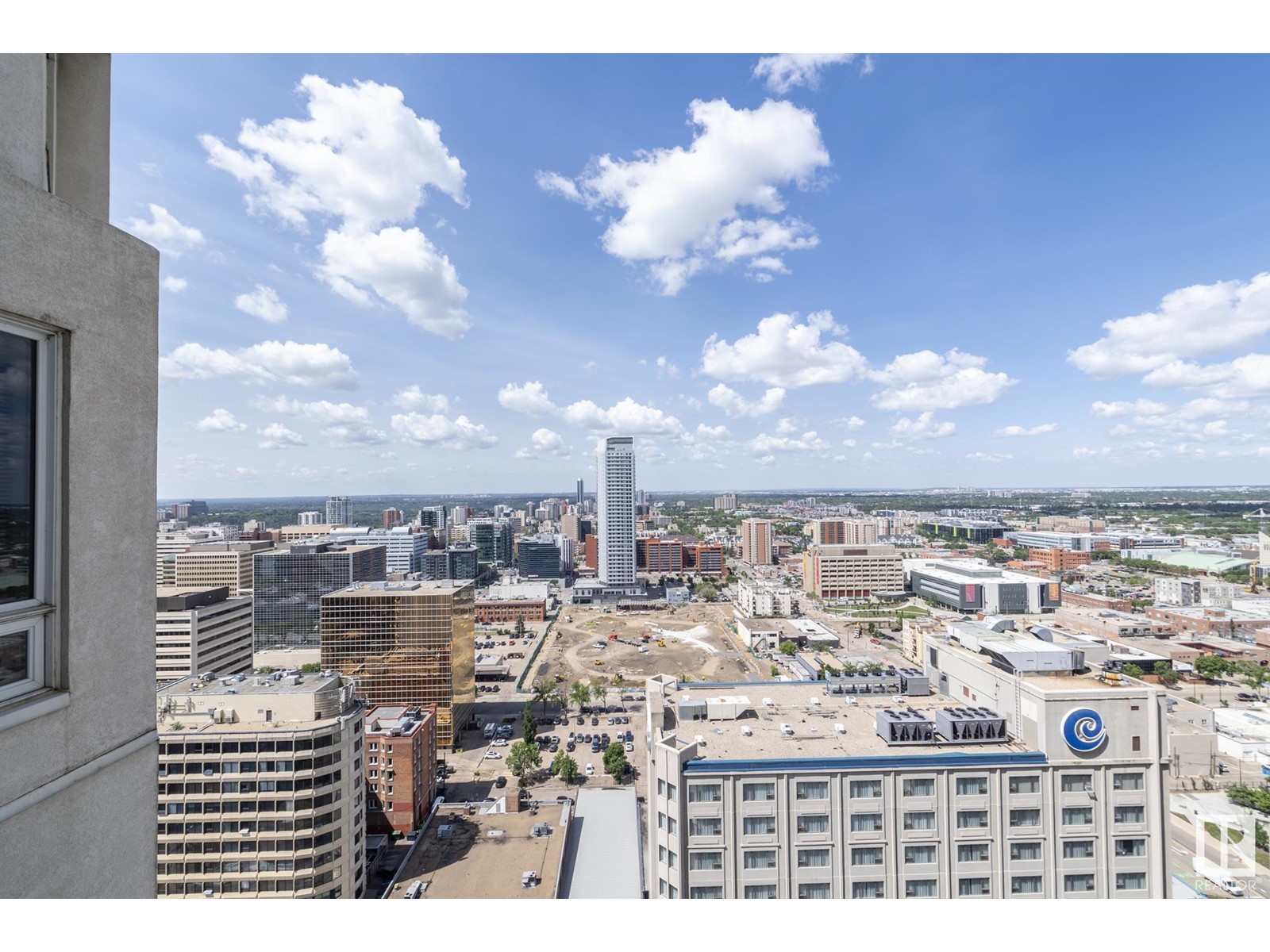 #2701 10136 104 ST NW
