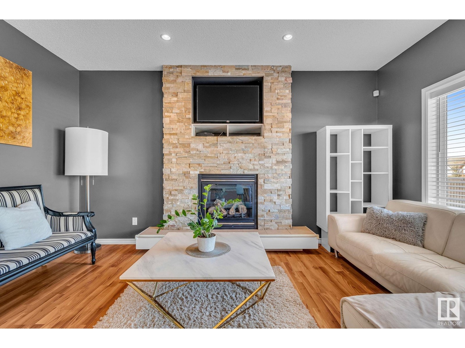 5816 168 AV NW