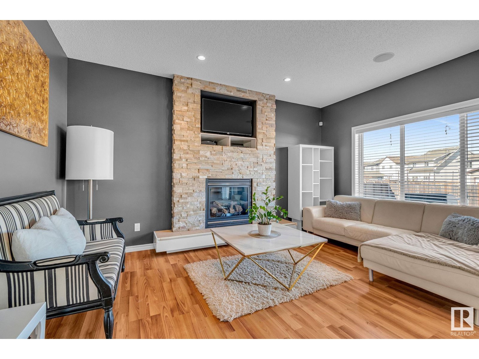 5816 168 AV NW