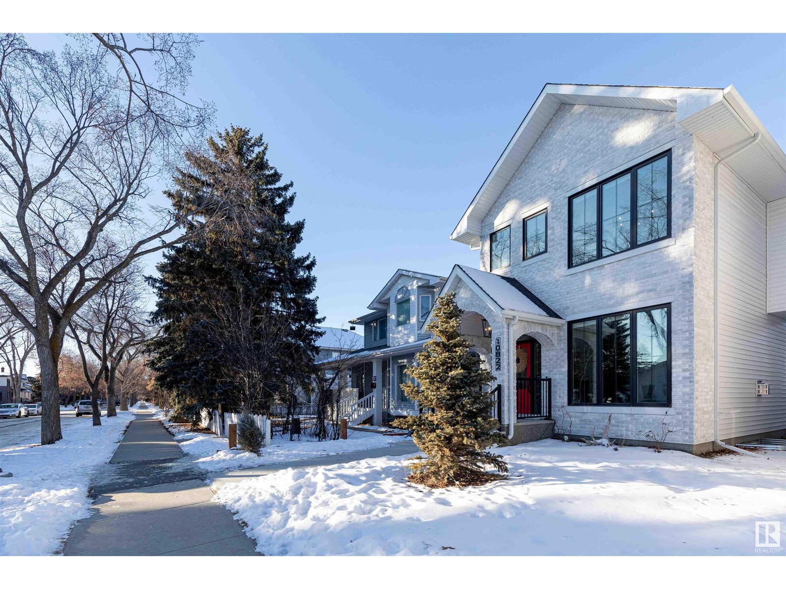 10822 128 ST NW