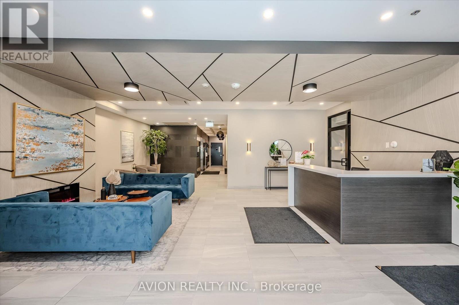 1602 - 60 CHARLES STREET W