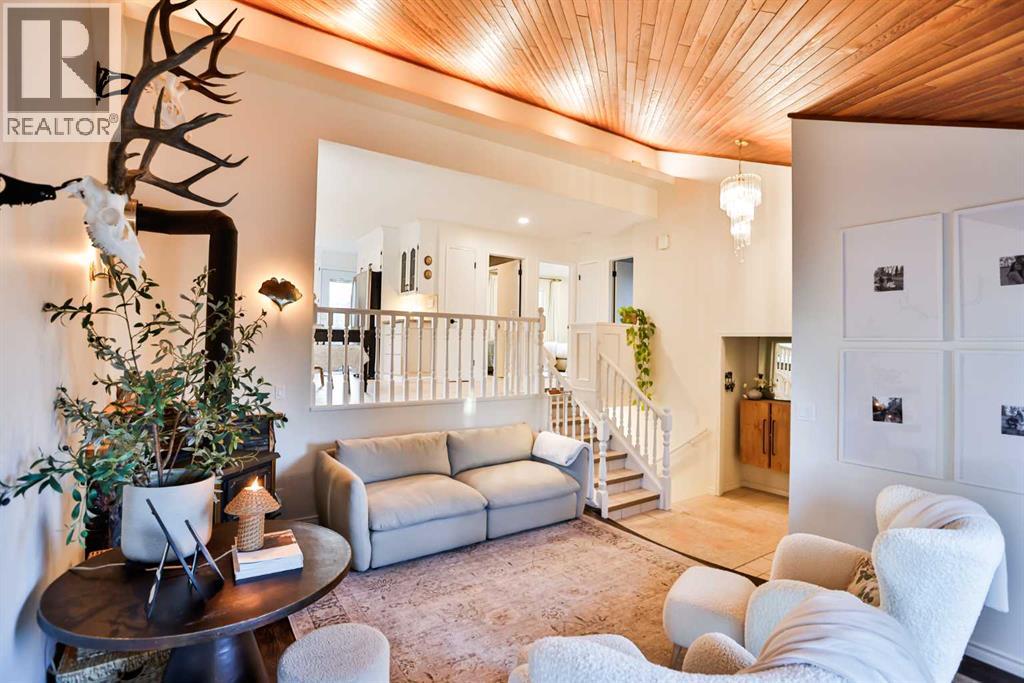 70 Sherwood Boulevard W