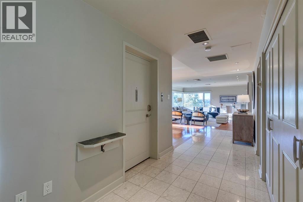 3N, 222 Eagle Ridge Drive SW