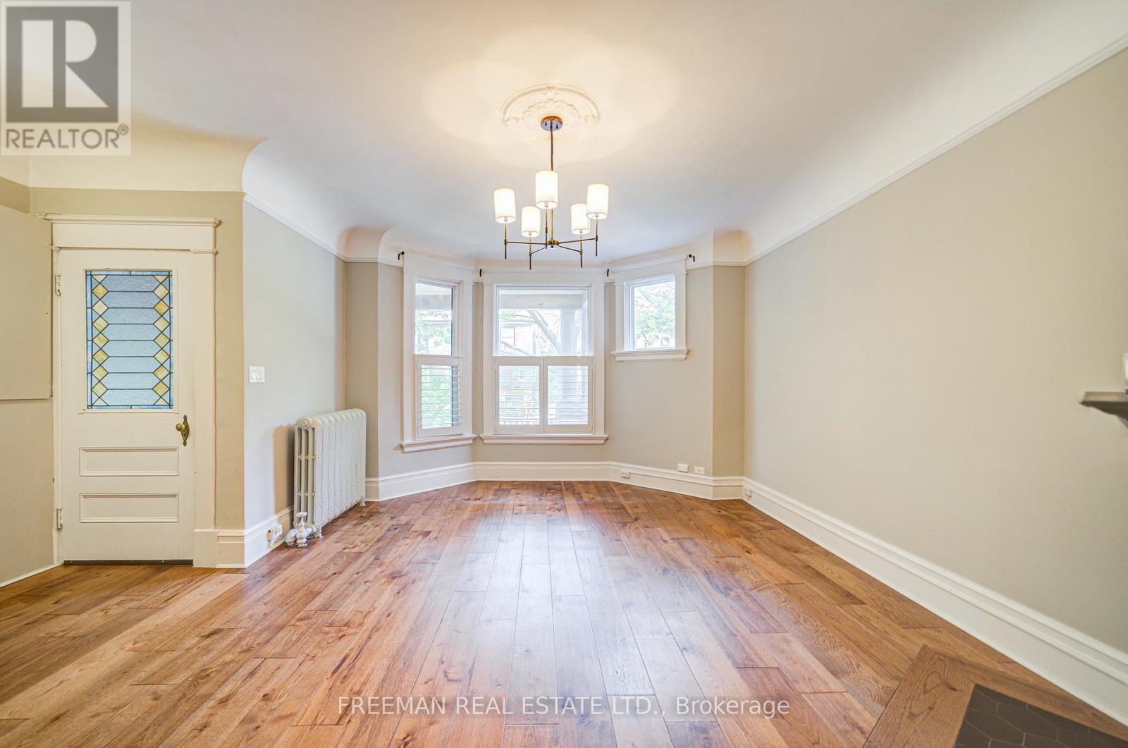555 MARKHAM STREET