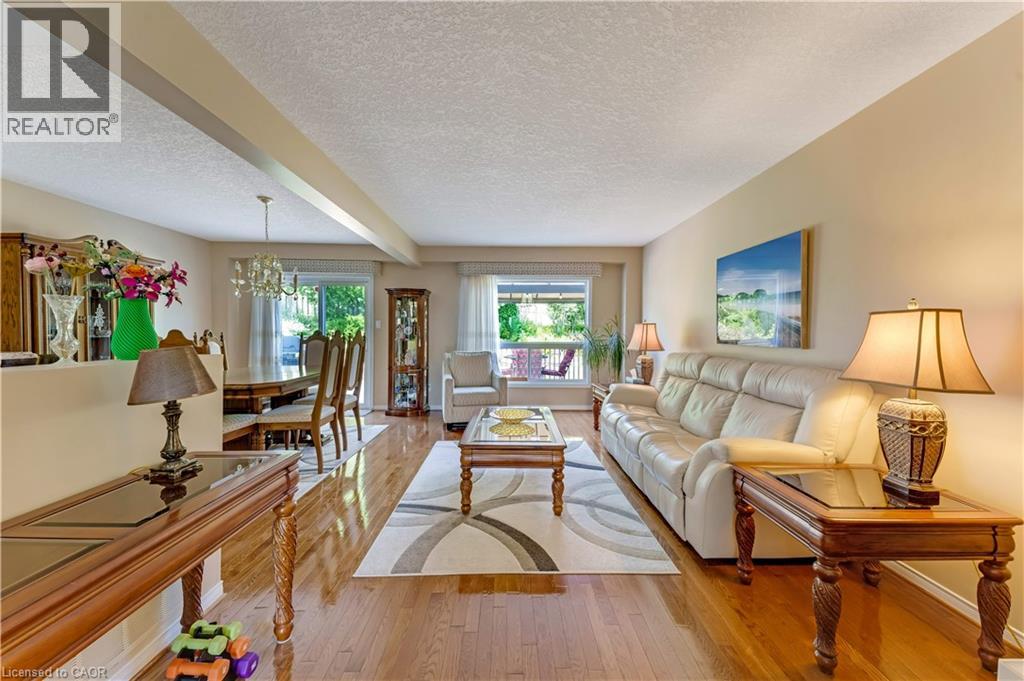 42 BRIARMEADOW Crescent