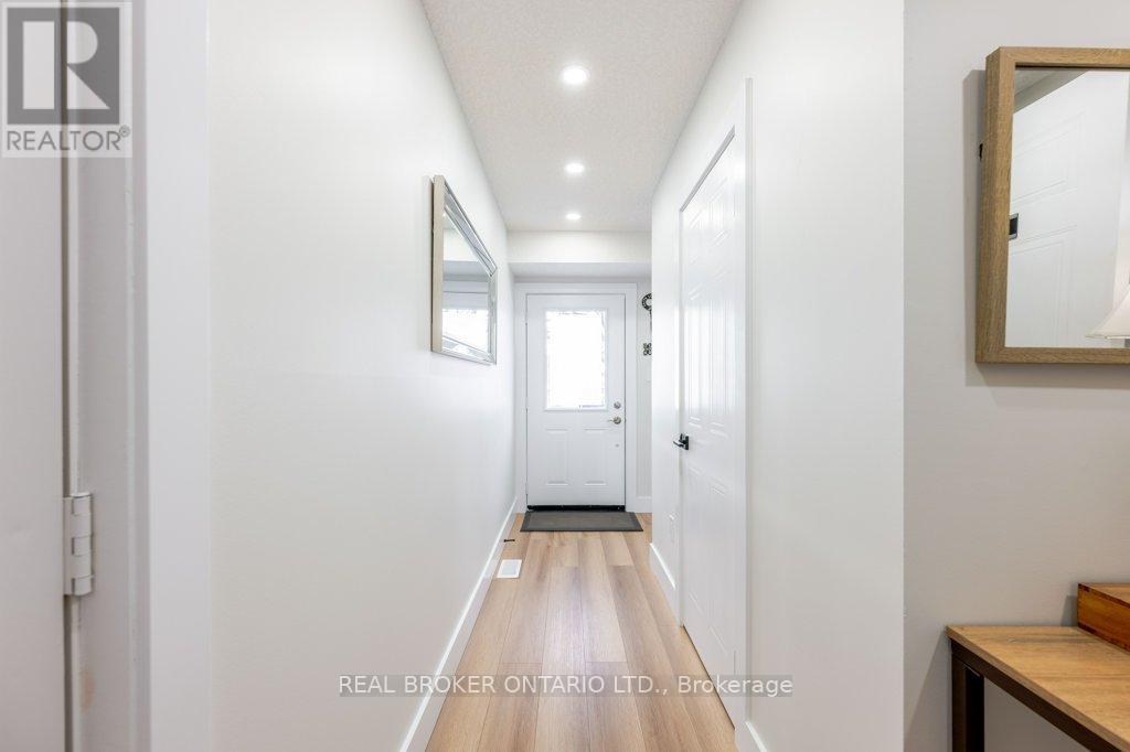 2 - 185 HIGHLAND CRESCENT