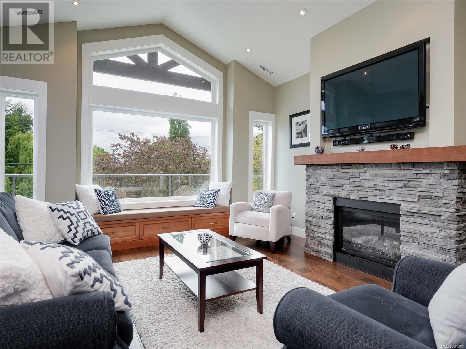 7224 East Saanich Rd