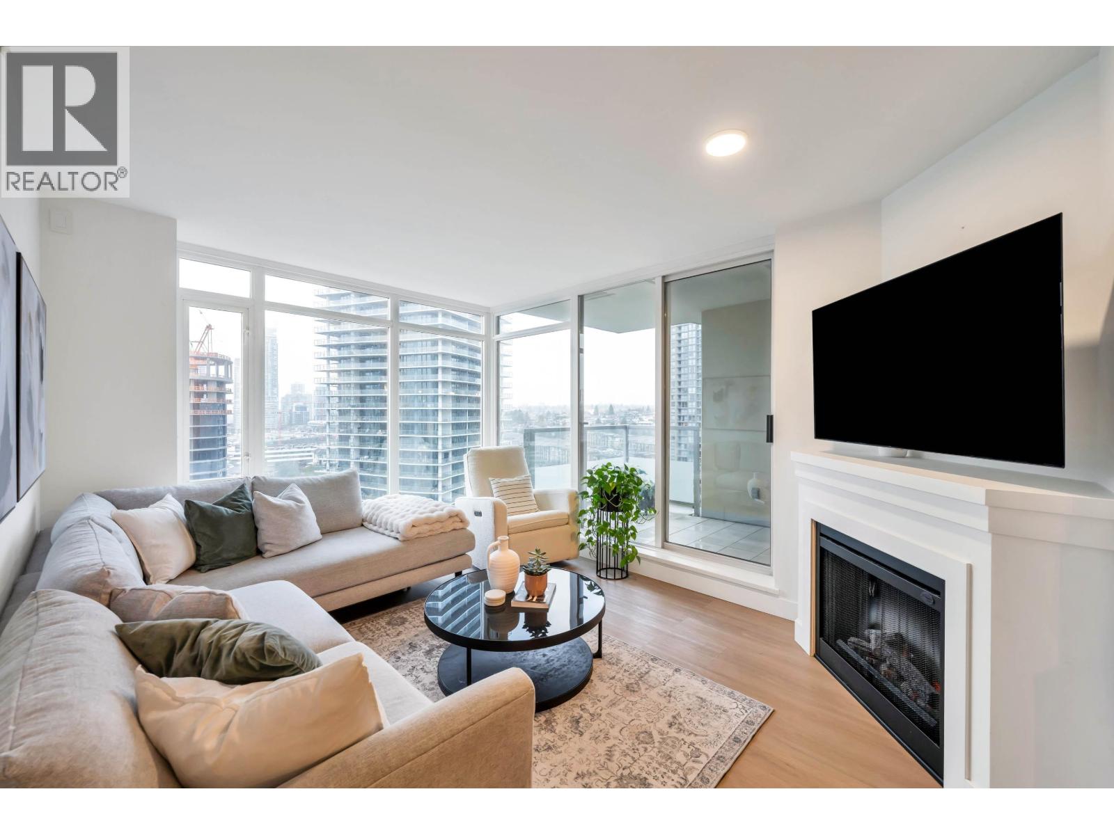 2201 2133 DOUGLAS ROAD