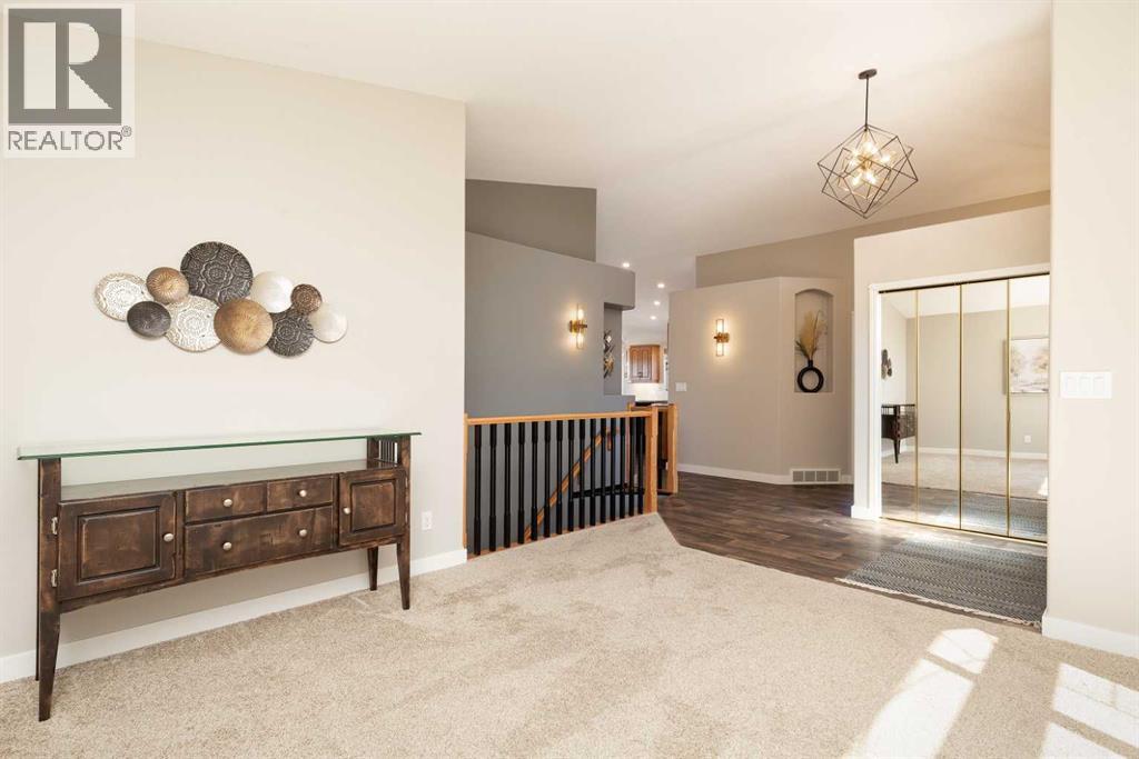 39 Fairmont Park Lane S