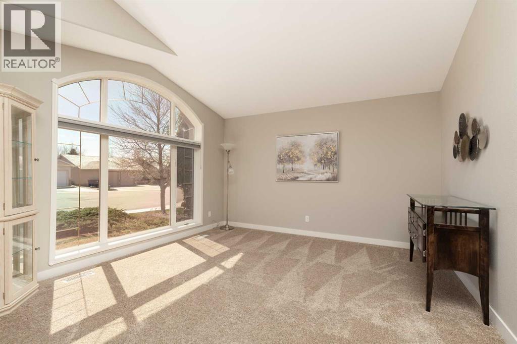 39 Fairmont Park Lane S