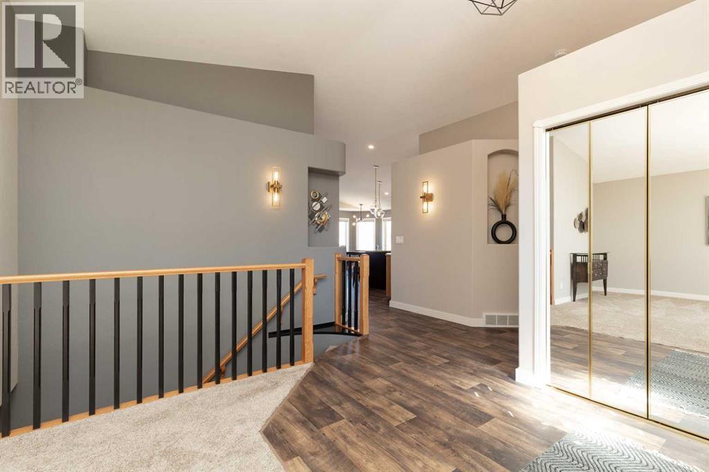 39 Fairmont Park Lane S