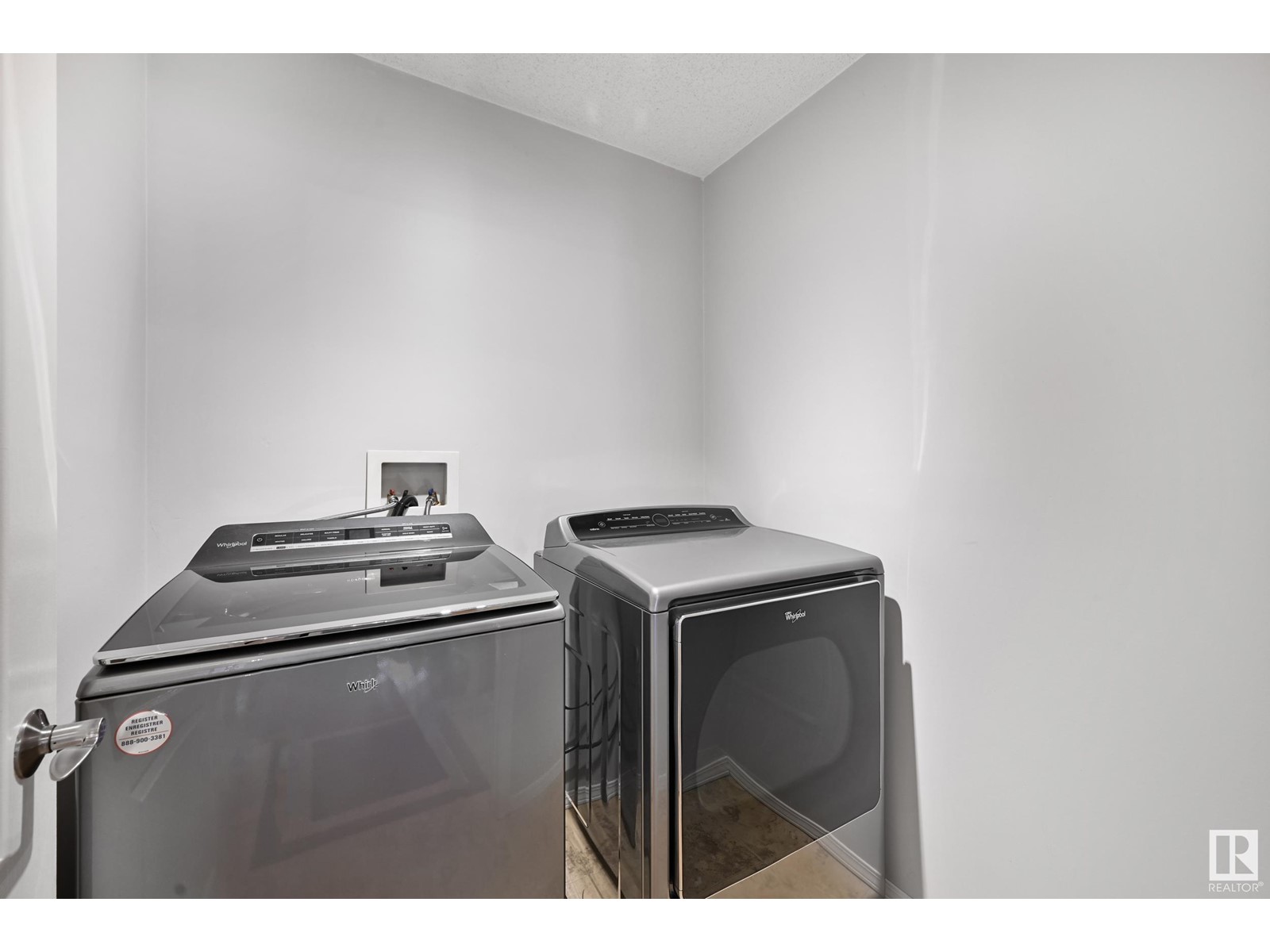 #128 215 BLACKBURN DR E SW
