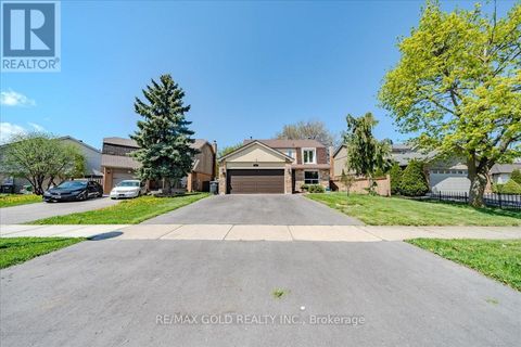 18 MARKHAM STREET Brampton (Central Park) ON L6S2X7