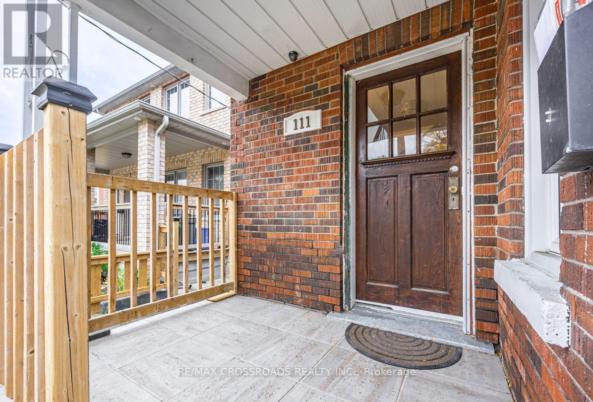 111 ELGIN STREET W