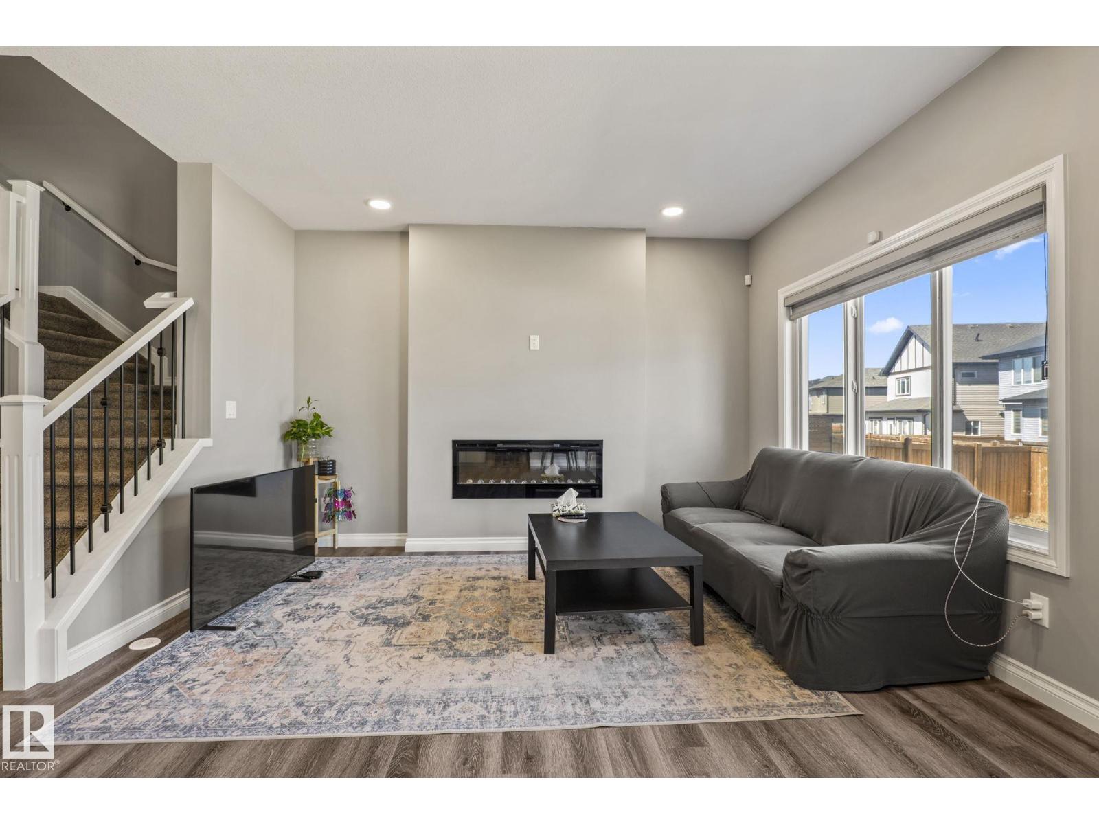 5142 23A AV SW