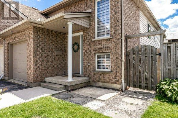 127 WALSH CRESCENT