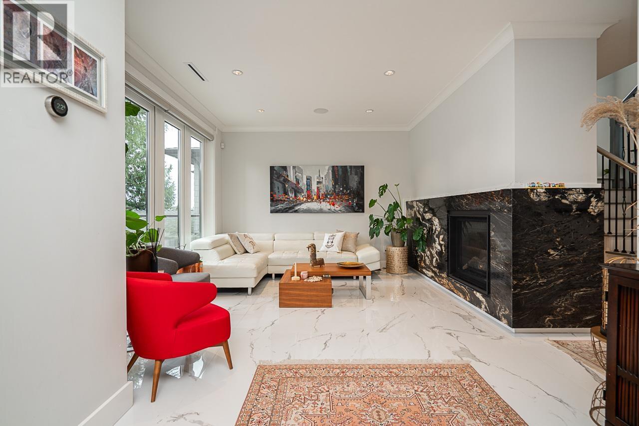 4365 MOUNTAIN HIGHWAY