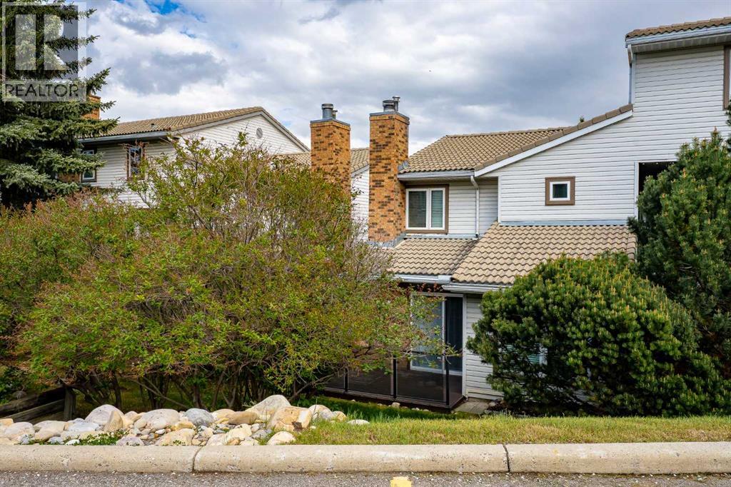 215 Coachway Lane SW