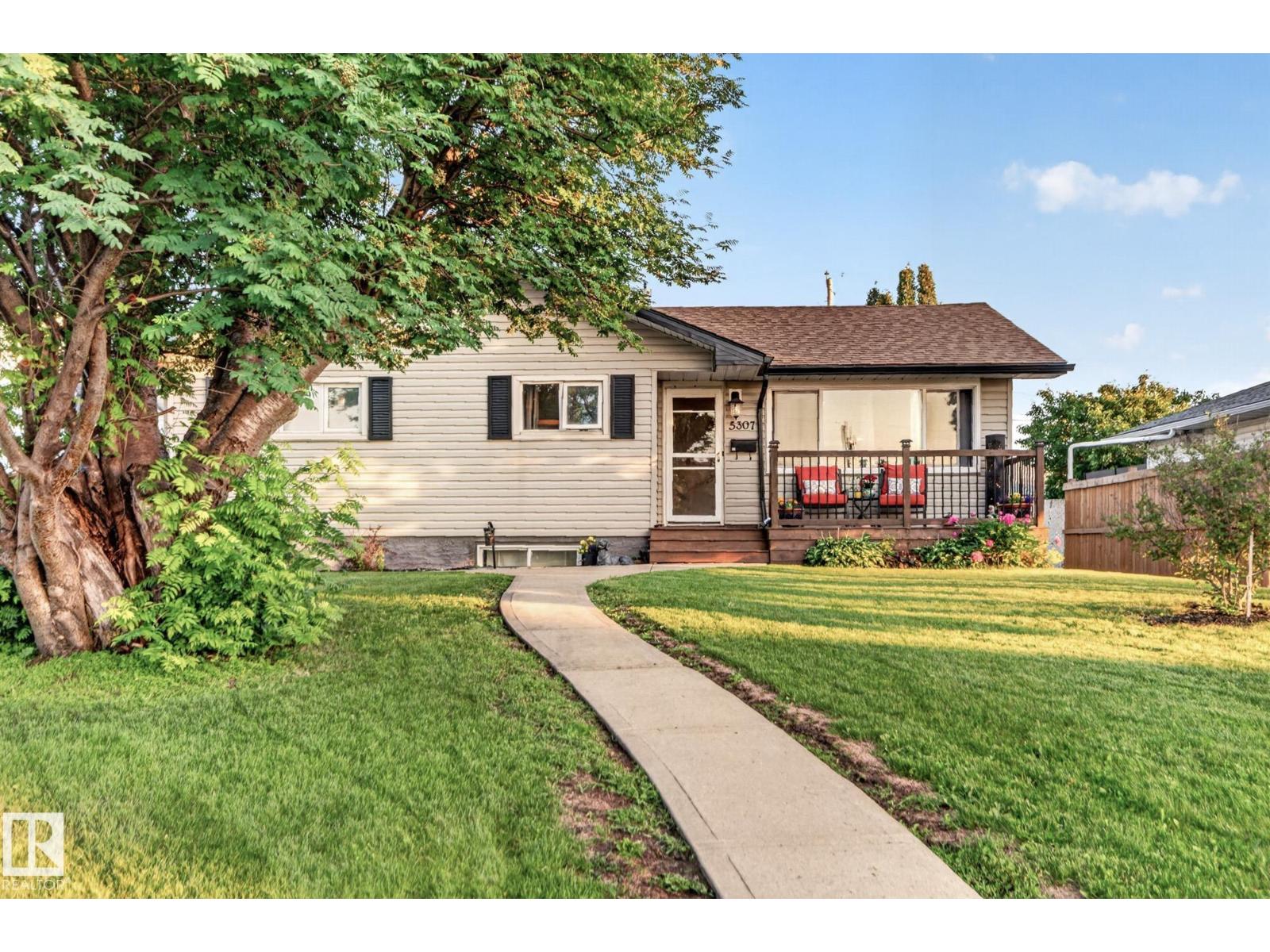 5307 104 AV NW