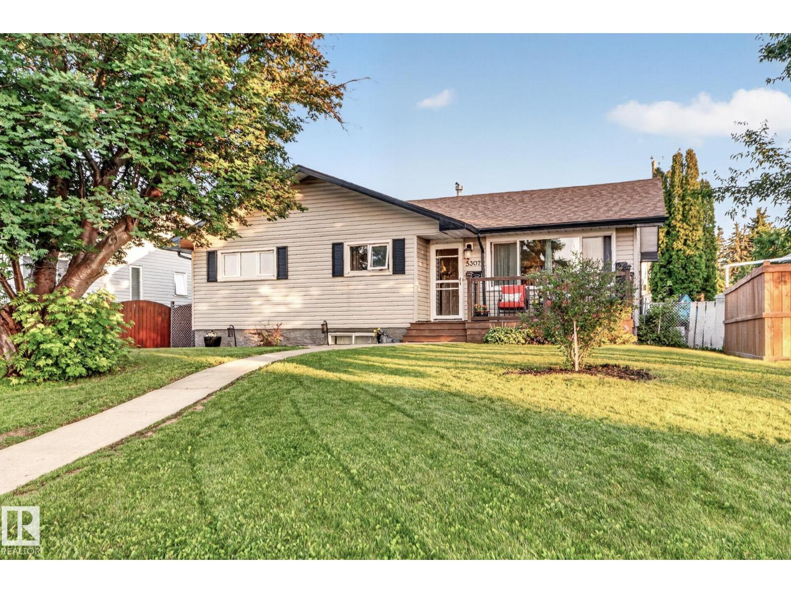5307 104 AV NW