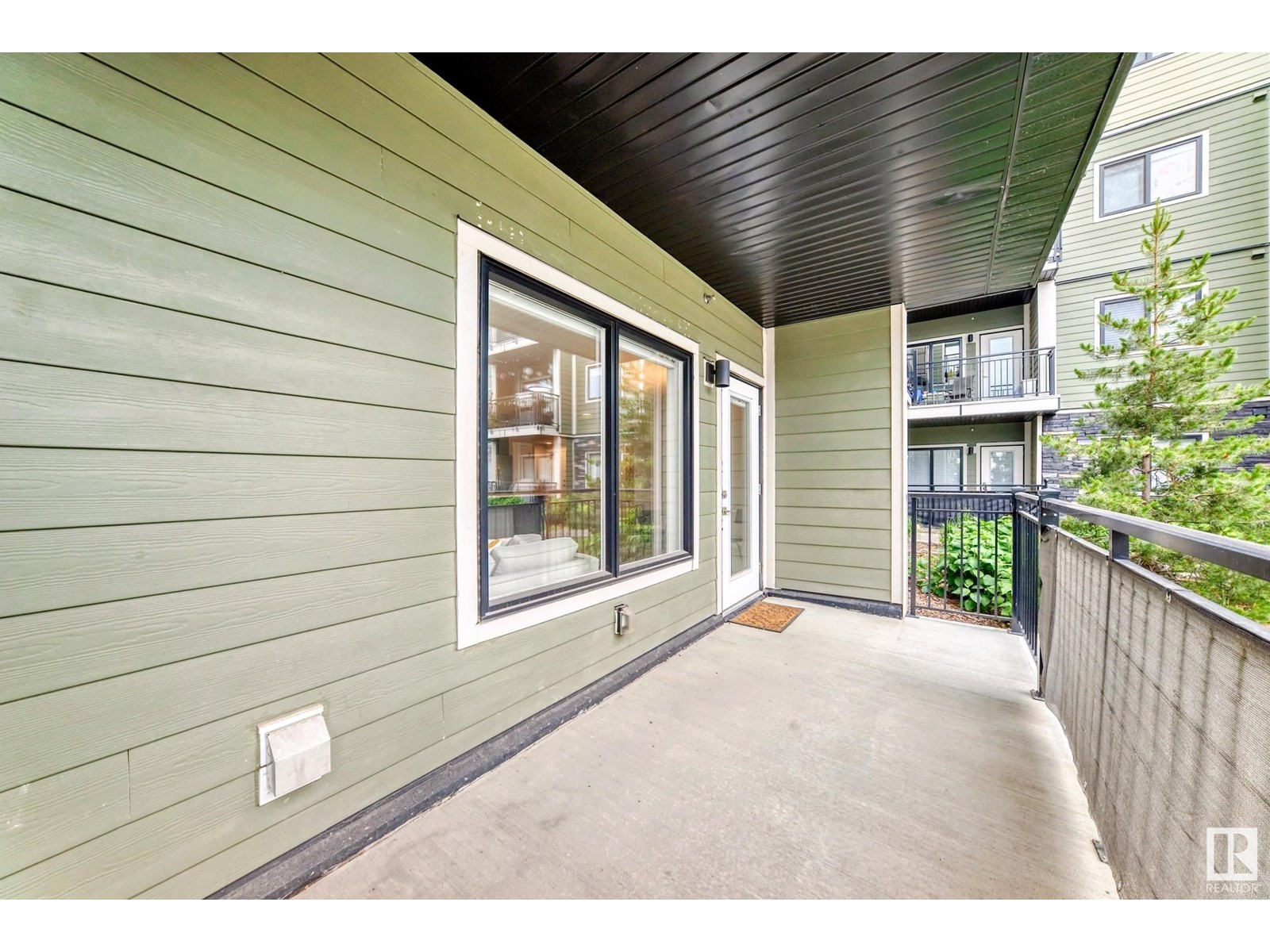 #134 560 GRIESBACH PARADE PR NW