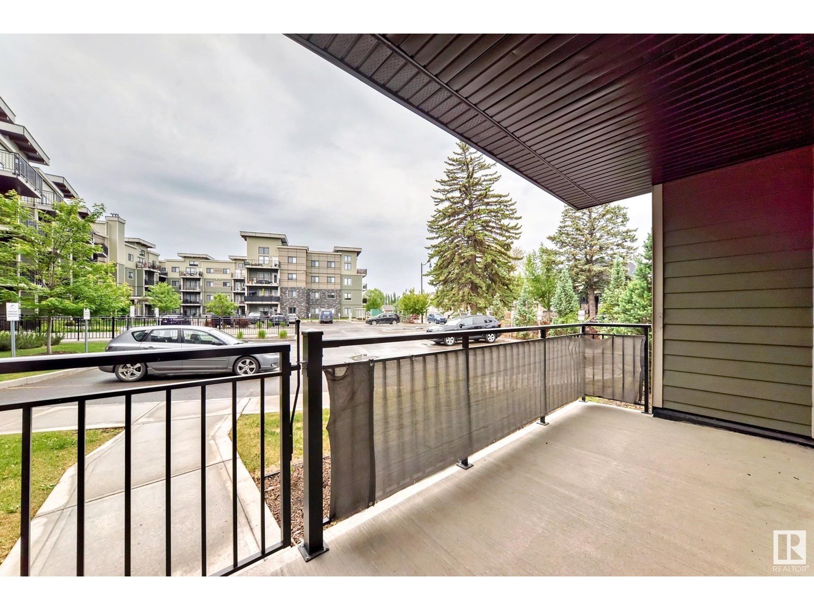 #134 560 GRIESBACH PARADE PR NW