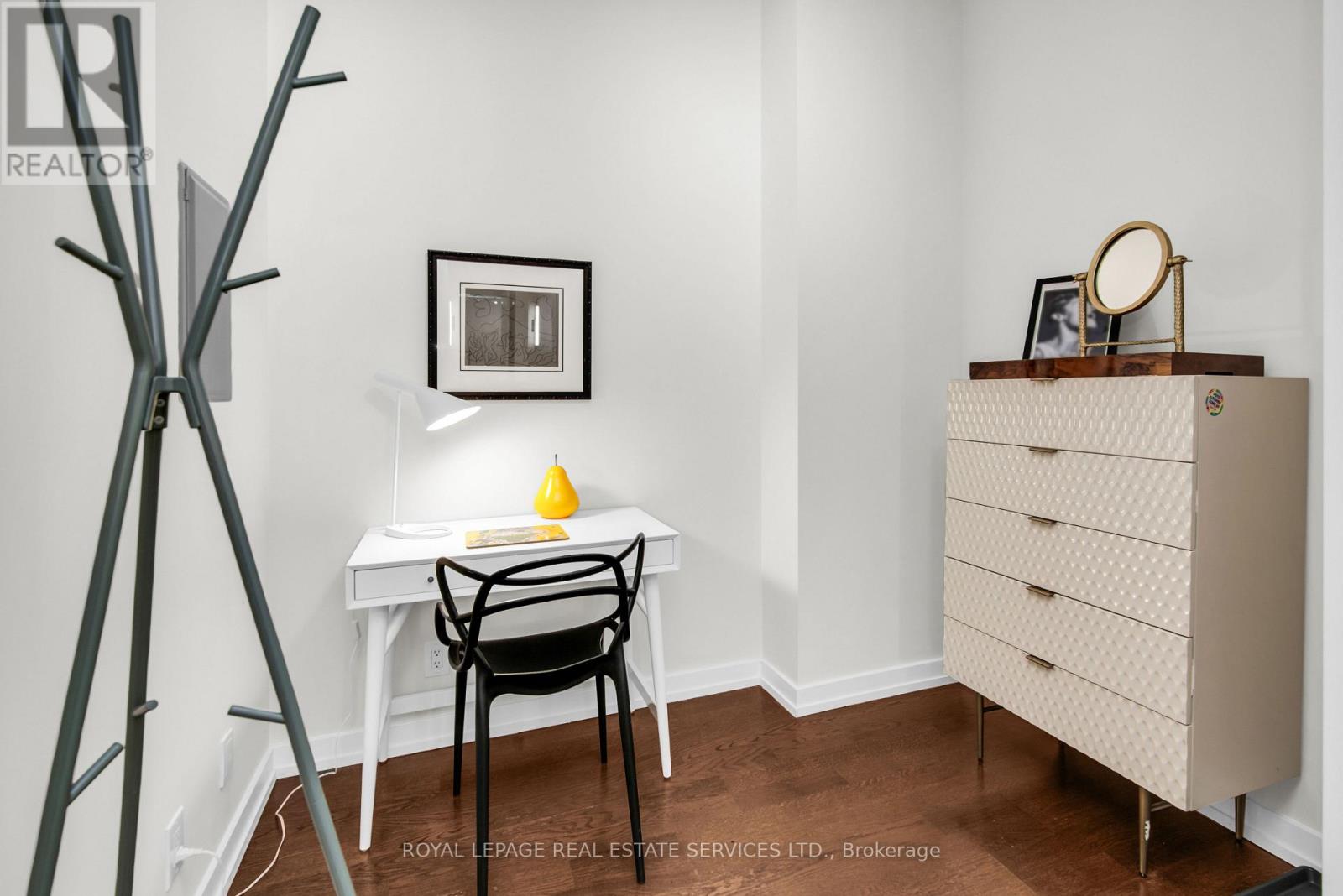 409 - 10 MORRISON STREET