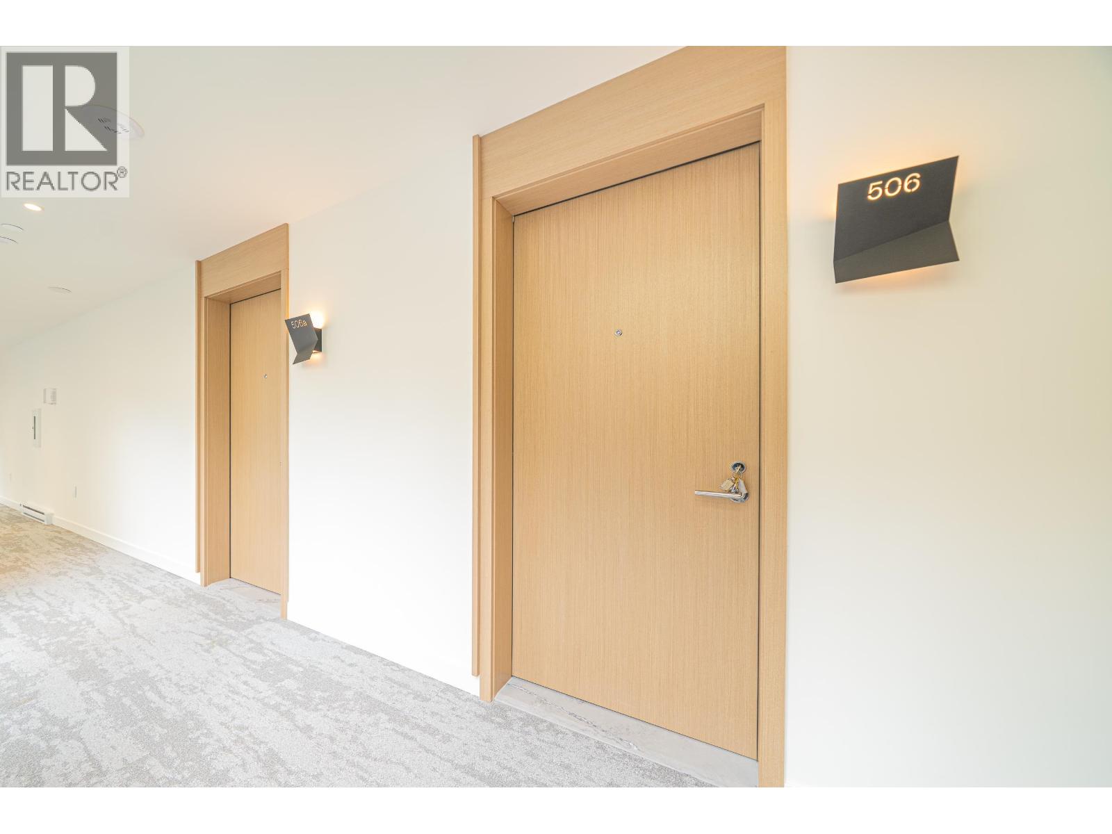506/ 506A-3963 UPLANDS WAY