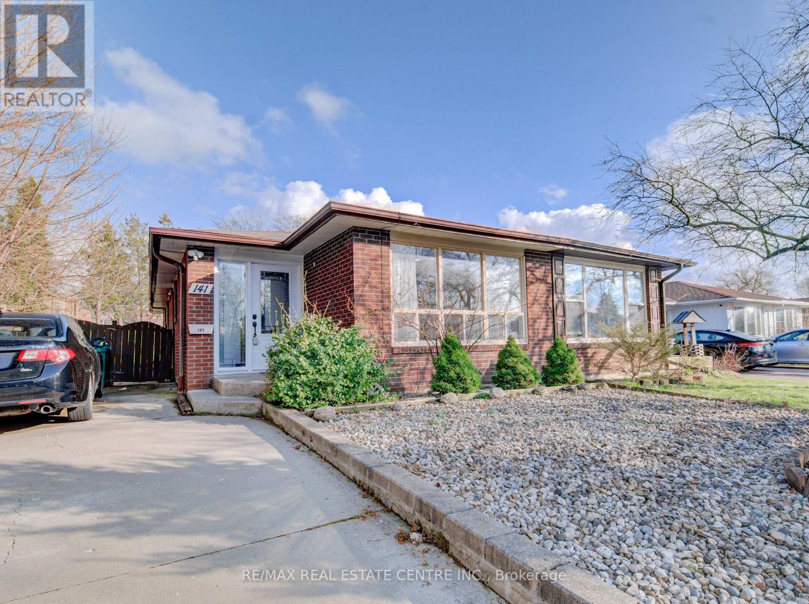 141 MOOREGATE CRESCENT