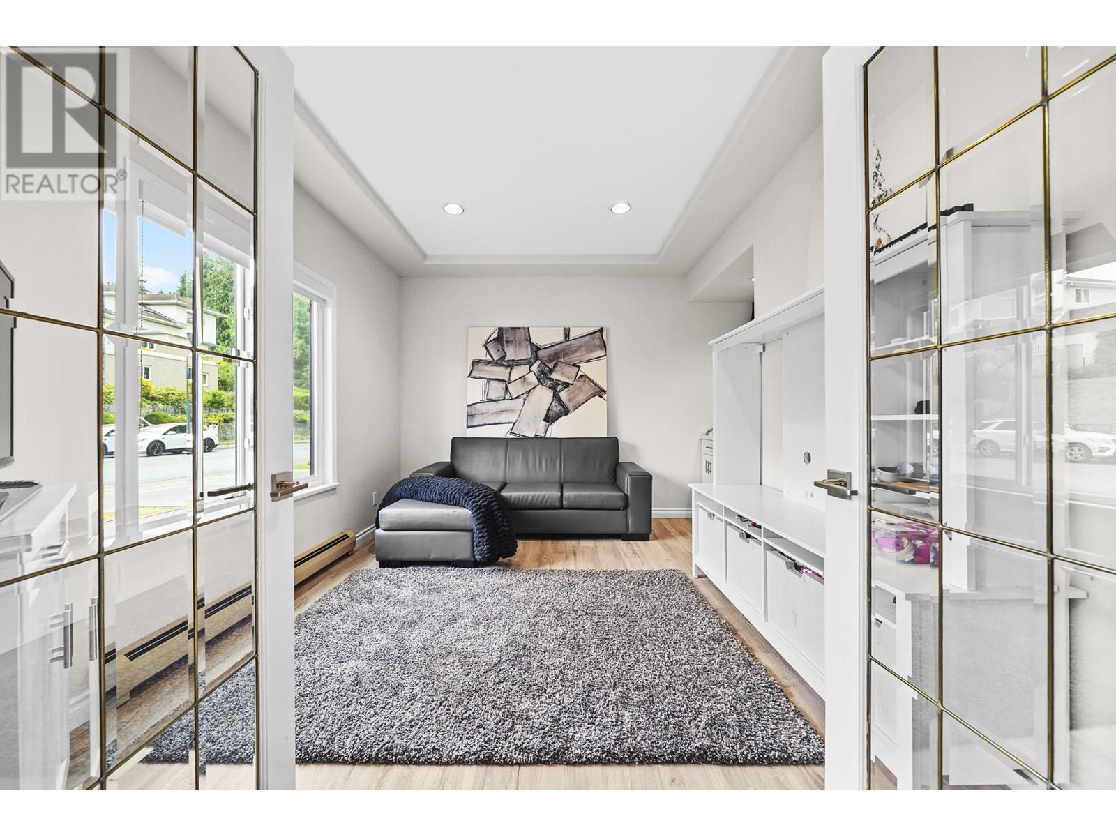 2288 LECLAIR DRIVE