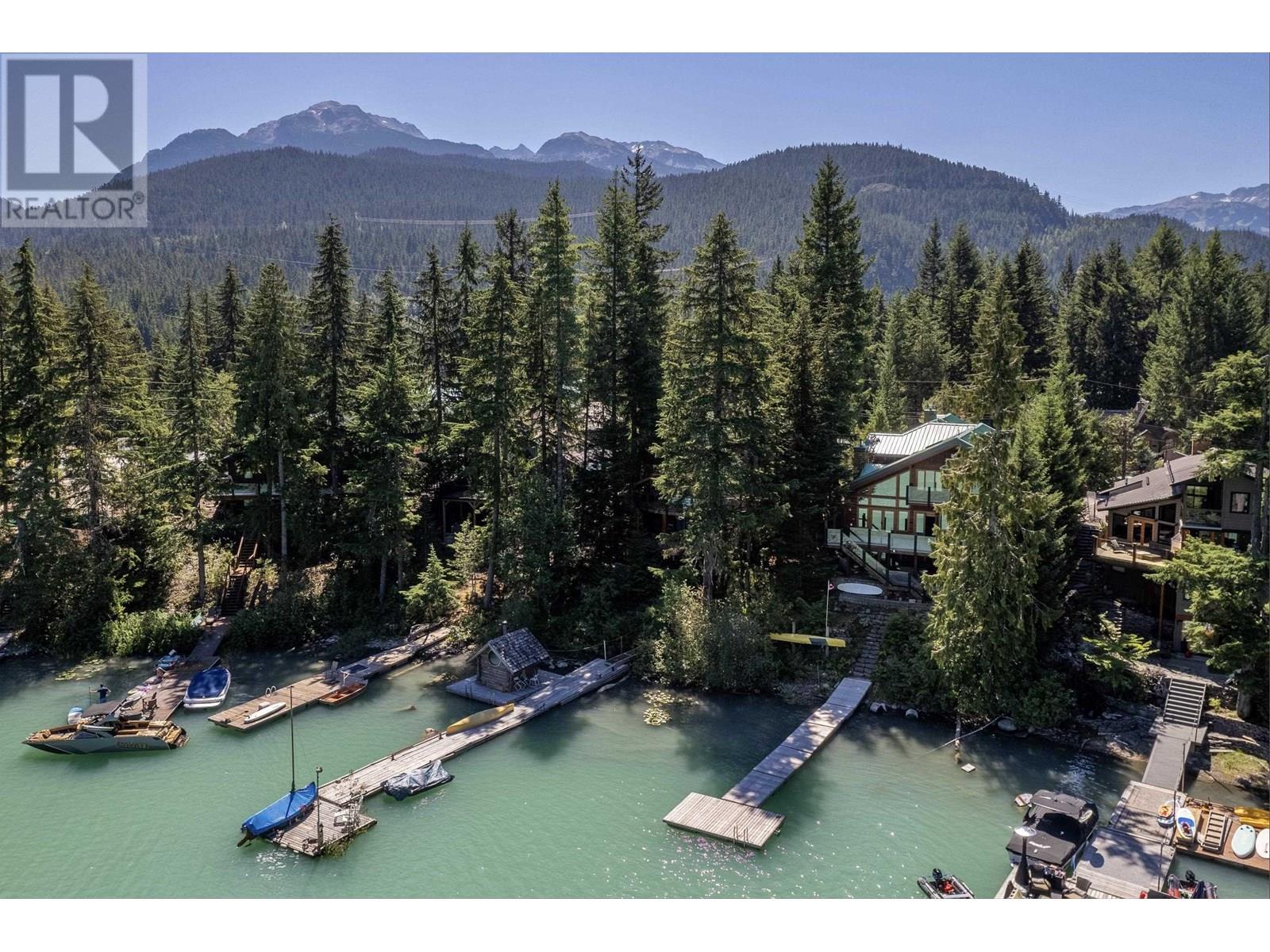 9297 LAKESHORE DRIVE