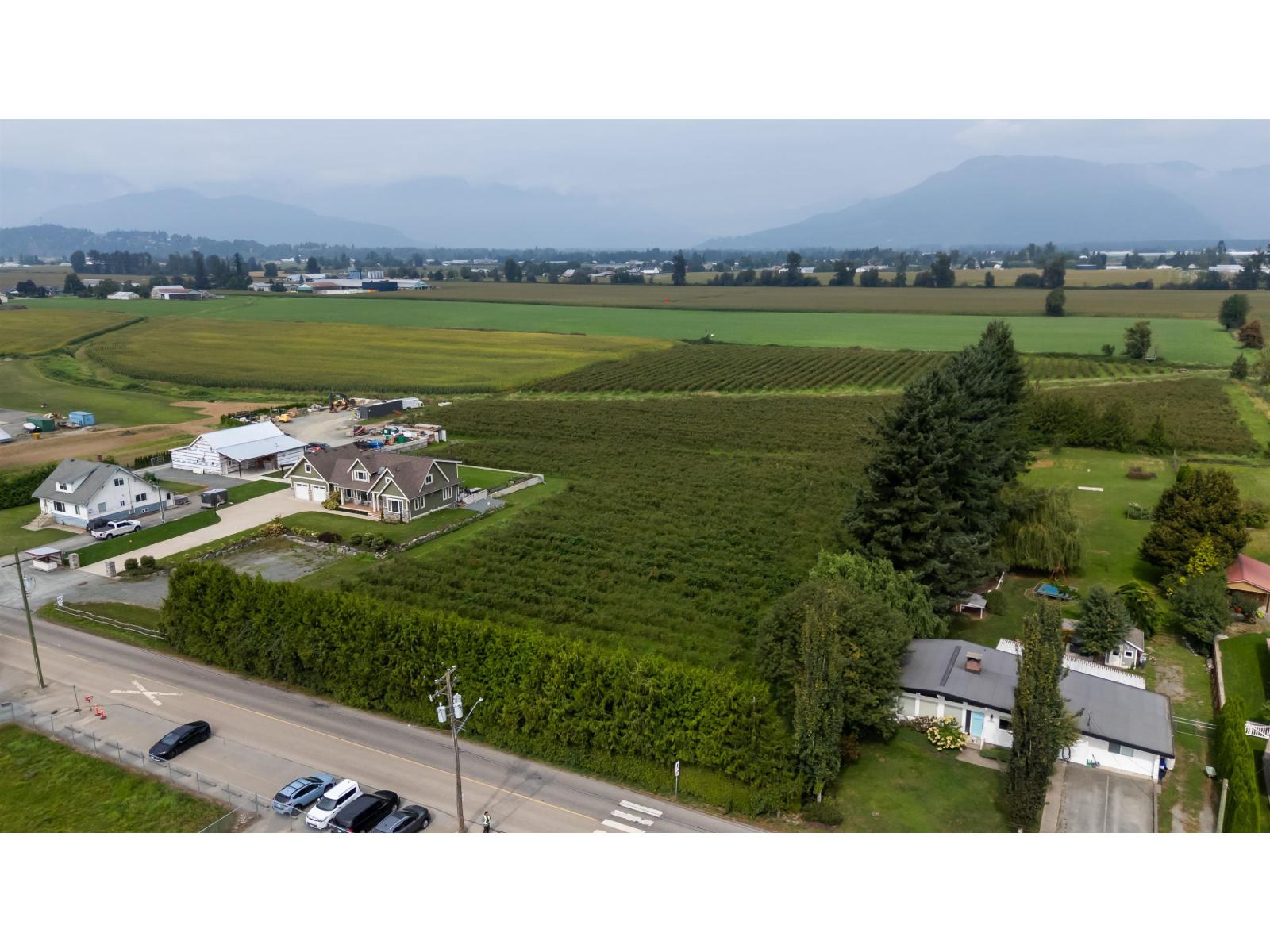 49111 CHILLIWACK CENTRAL ROAD|East Chilliwack