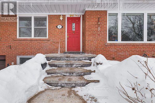 37 MEADOWLAND DRIVE