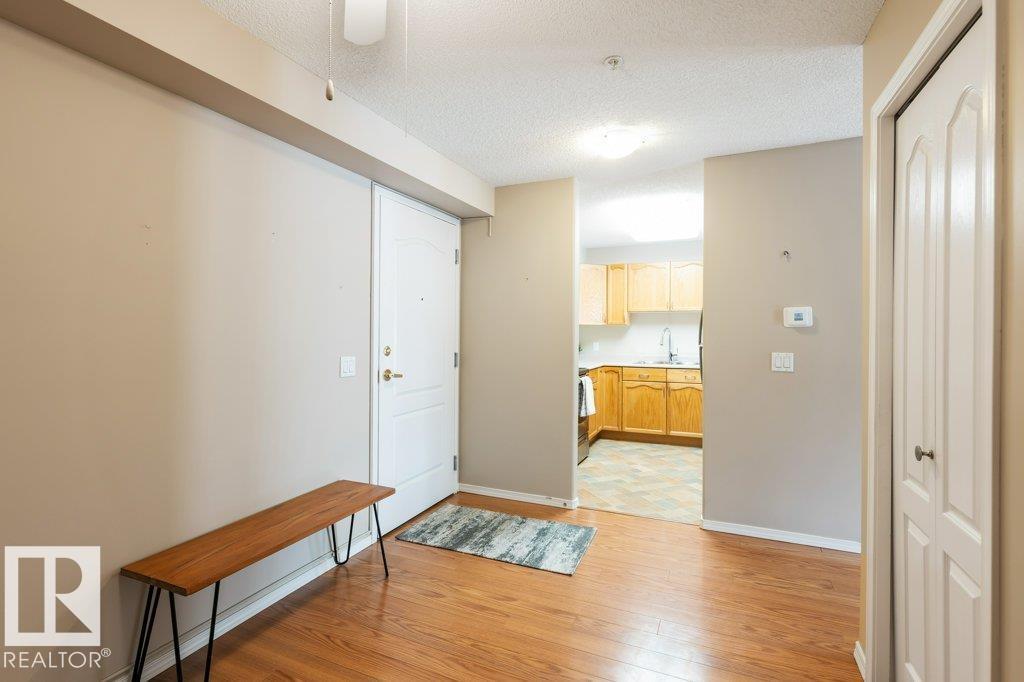 #204 160 KINGSWOOD BV