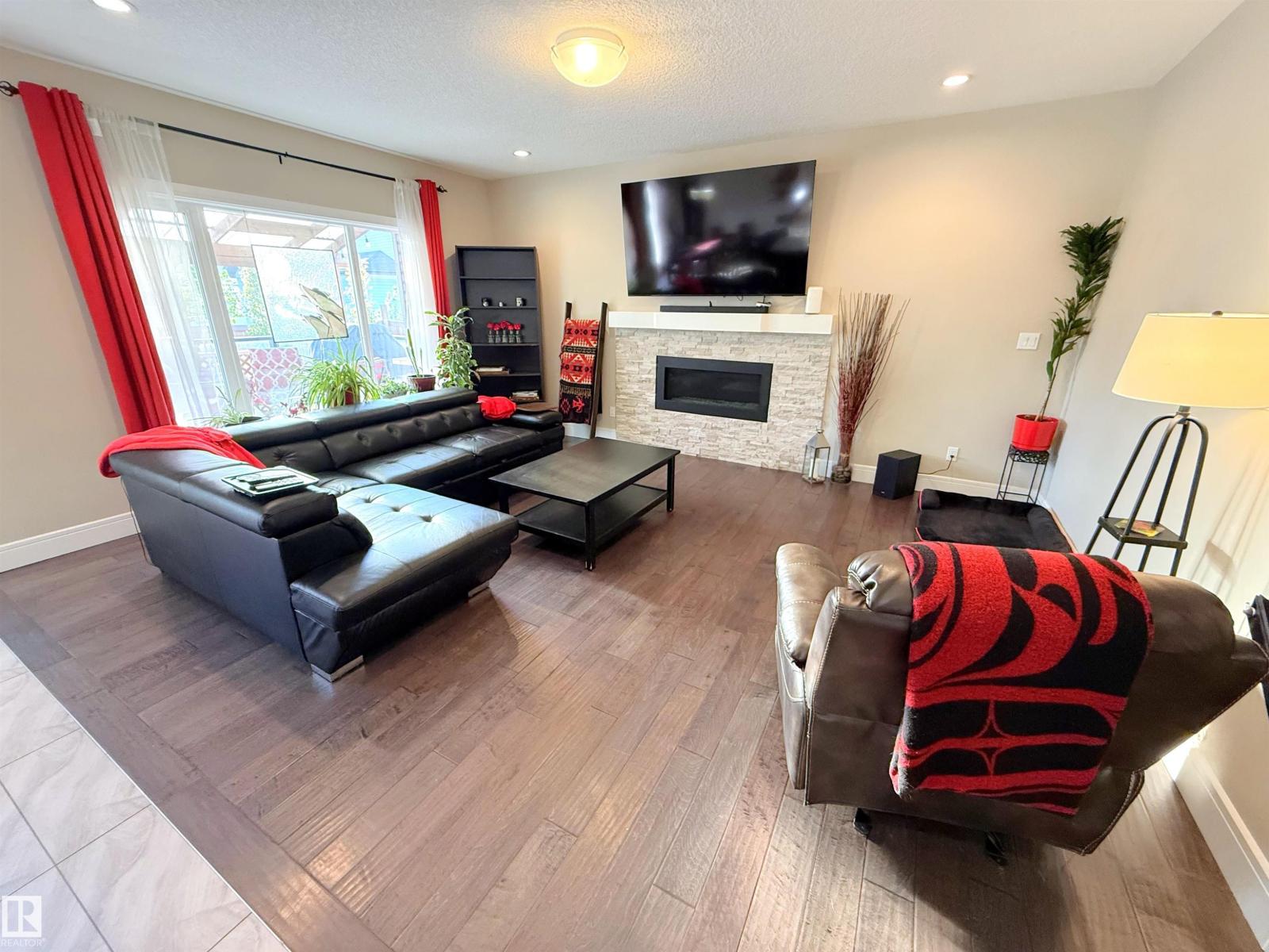 23 DILLWORTH CR