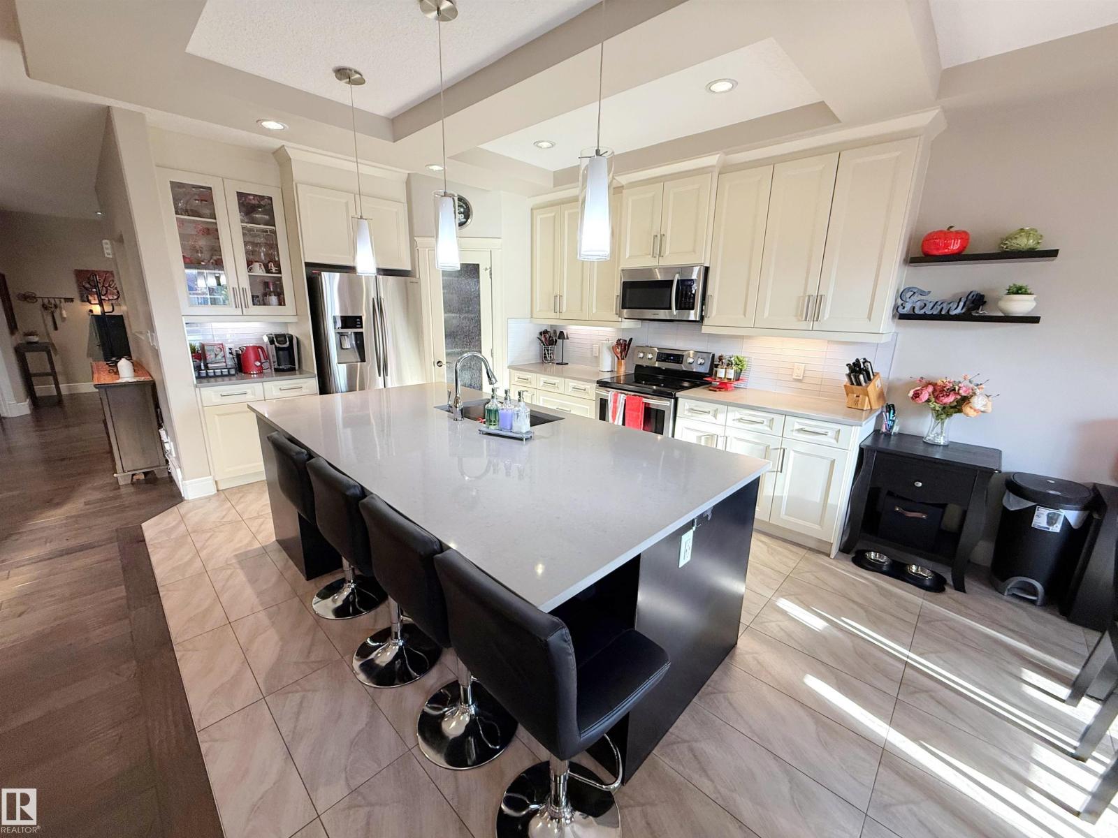 23 DILLWORTH CR